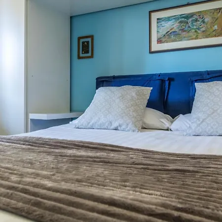 Altido Quiet Apt For 4 With Terrace Near Train Station Apartment Milan