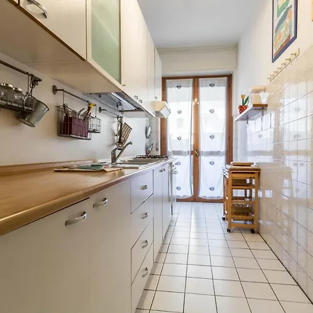 Altido Quiet Apt For 4 With Terrace Near Train Station Apartment *